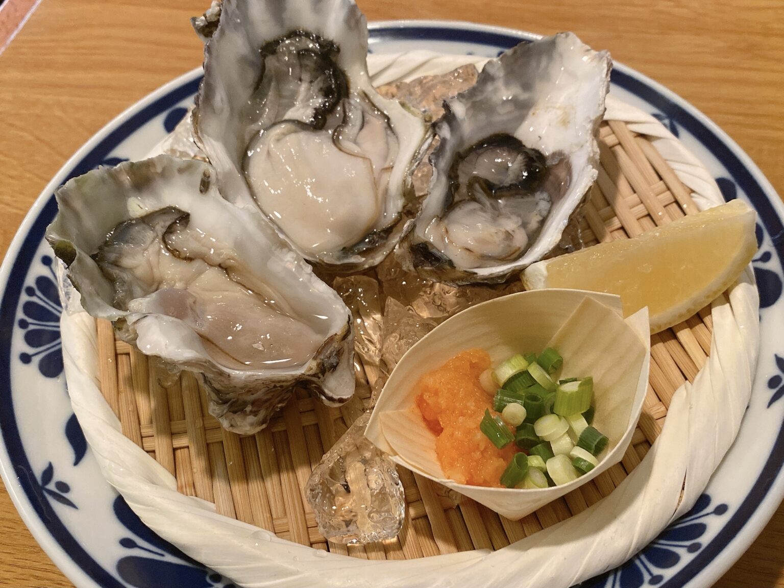 ネコブログ 牡蠣とタン刺し💓 - 新橋 ガールズバー J Style ジェイスタイル