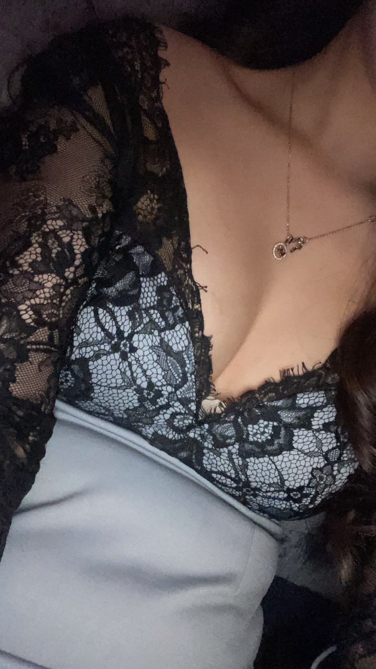 ミワブログ しゅっき〜ん - 新橋 セクキャバ おっパブ いちゃキャバ JSTYLE ジェイスタイル